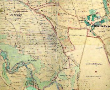 Pohled na hradiště a okolní lesopark od západu, rok 1930 Pohled na údolí a hradiště od západu, rok 1930 Kozinec, Varta, Bosákovník Výrazné návrší o nadmořské výšce 314 m 