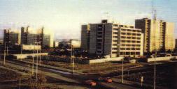 Radnice po roce 1989 Sídlo úřadu Městské části Praha Horní Měcholupy v Ovesné ulici, rok 1993 Stavba objektu ubytovny podniku KABLO v ulici Boloňská 478/1 v roce 1988 Úřední hlavička MNV Horní