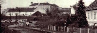 sto letí byl zbořen a na jeho místě byly postaveny panelové domy. Antonín Švehla (*15.4.1873, 12.