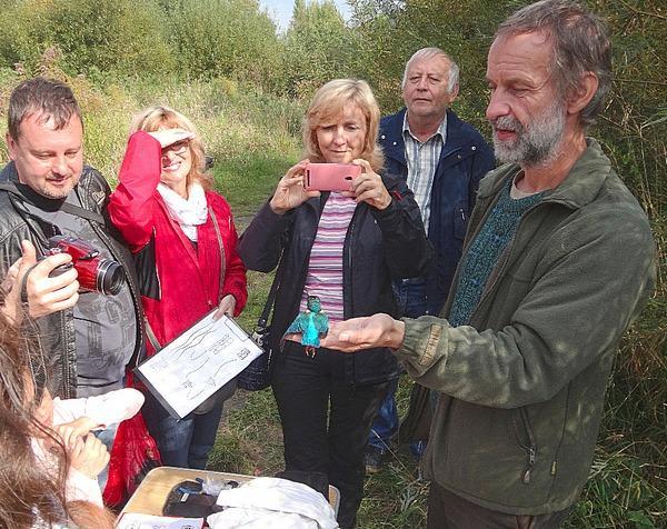 Pokud jste se žádné akce nemohli zúčastnit a chcete mít ještě přesnější představu, jak probíhá, doporučujeme na odkazu dole shlédnout video pořízené při vycházce v České Lípě.