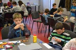VI. Projekty 9. třídy Adventní vyrábění s kmotřenci 24.