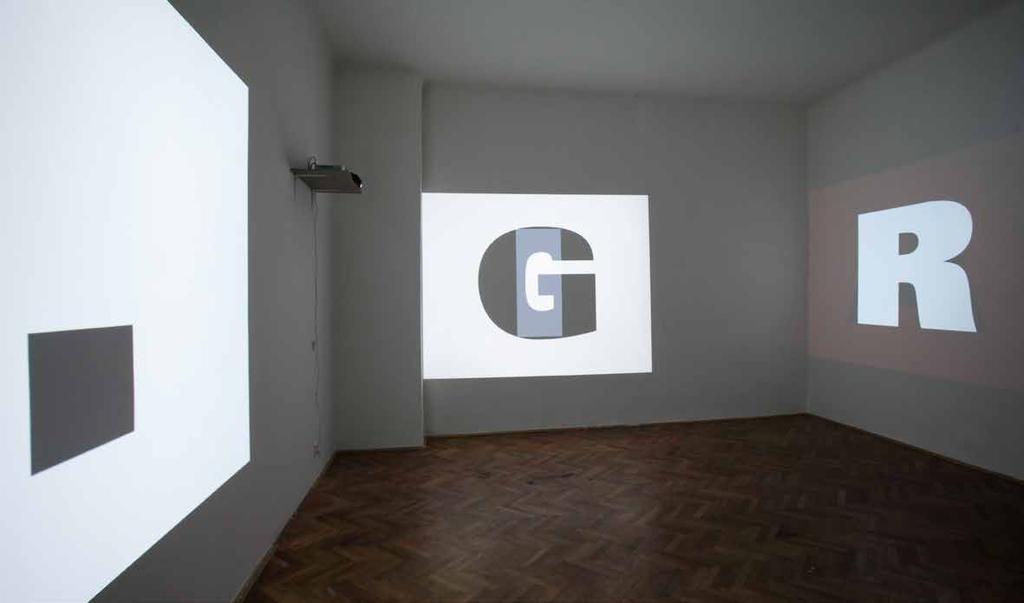 2007, Praha, Galerie etc, Cena Jinřicha Chalupeckého Finále 2007 JE TO TAK, 2007, videoinstalace, 3 DVD (videoprojekce), celková délka 40 minut, 380 ks placek Všechny texty použité v těchto třech