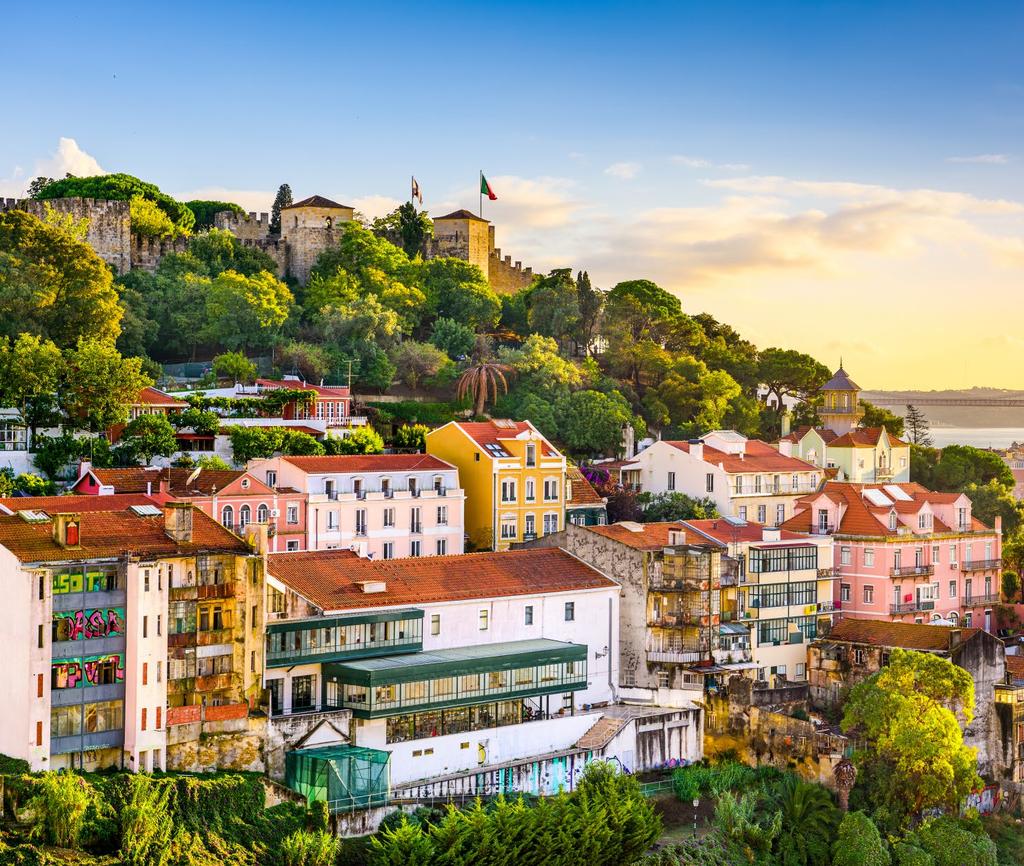 cestování Likér se v Portugalsku pije z čoko košíčku Připravila Klára Chábová, foto shutterstock Portugalci jsou otevření a pohostinní lidé.