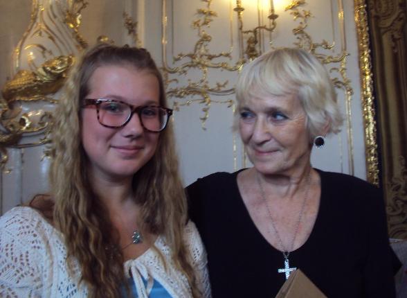 PODĚKOVÁNÍ Chci touto cestou poděkovat všem, kteří v minulém roce pravidelně i nepravidelně přispívali do našeho Větřkovského zpravodaje, a těším se na dobrou spolupráci v roce 2012.