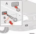 Startování a jízda Tažení a přeprava Nestartujte motor roztažením vozu Budete-li startovat motor roztažením vozu s mechanickou převodovkou, můžete vážně poškodit katalyzátor.