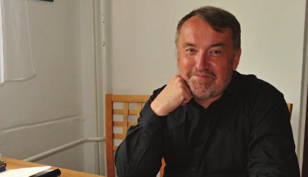 1 Jaroslav Vávra je oblíbený učitel, skladatel, dramaturg, kronikář, kterého láska k hudbě provází celý život. Foto: Květa Šírová.