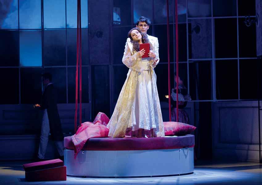 (Alfredo Germont), Anna Nitrová (Flora