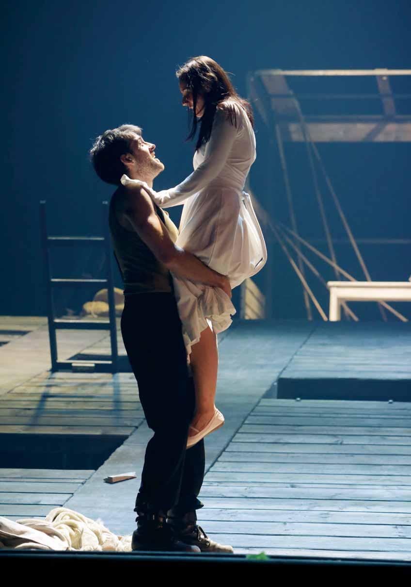 PEER GYNT Ivan Dejmal (Peer Gynt), držitel Ceny Thálie 2017, Lucie Končoková (Solvejg) Gustave Flaubert (1821 1880) PANÍ BOVARYOVÁ Hořký příběh o sladké dívce a její ztrátě iluzí PŘEKLAD DRAMATIZACE