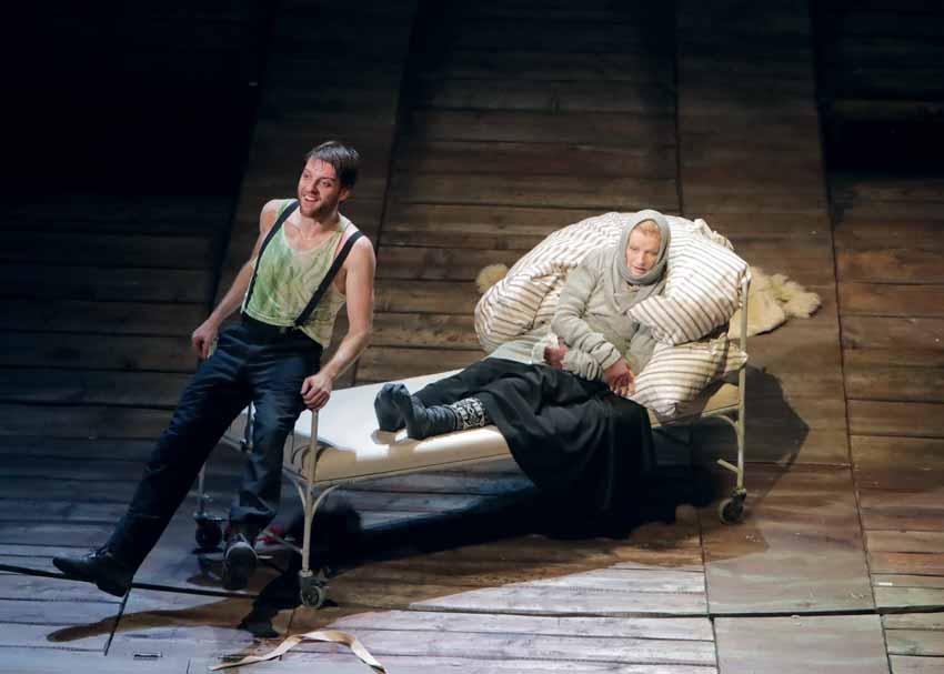 Ivan Dejmal (Peer Gynt), Anna Cónová (Åse) Jan