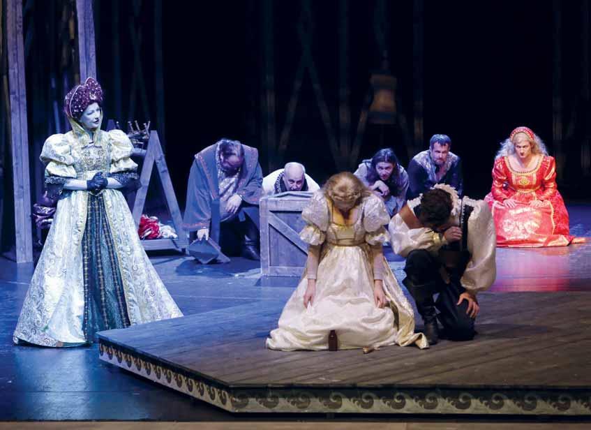Wessex), Izabela Firlová (Viola de Lesseps), Vladimír Polák (Ned Alleyn), Robert Finta (Sam) ČINOHRA PŮVODNÍ SCÉNÁŘ DIVADELNÍ ADAPTACE HUDBA PŘEKLAD ŽIVÁ DOBOVÁ HUDBA KOREPETICE CHOREOGRAFIE ŠERM,
