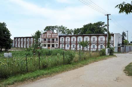 INZERT EXPRES duben MORAVSKÉ REALITY Strana č 21 Pálené tašky, použité, přes 2 000 ks Žádné označení nikde nemají Cena 2 Kč/ks 739 022 072 Plné bílé panelákové dveře, 80 cm, levé Zachovalé, dřevěný