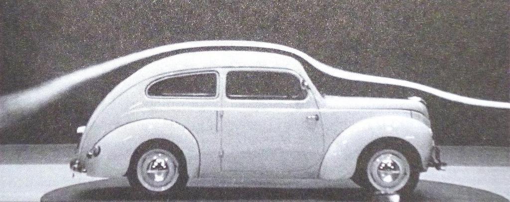 V té době vznikaly první automobily s aerodynamickou karoserií, jejíž primární účel byl snížení odporu vzduchu a tím zvýšení hranice dosažitelné rychlosti.