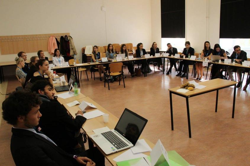 000 Kč MuniMUN 2015, www.munimun.org, Lenka Vybíralová (FSS), 5.000 Kč K zamyšlení, www.kzamysleni.