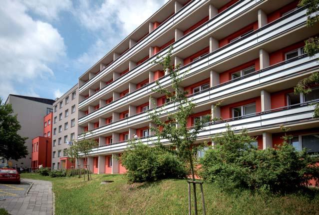 Historie a současnost léčby plicních nemocí. 90 let respirační medicíny v Olomouci 1927 2017 Fakultní nemocnice Olomouc Lékařská fakulta Univerzity Palackého Autor prof. MUDr. Vítězslav Kolek, DrSc.