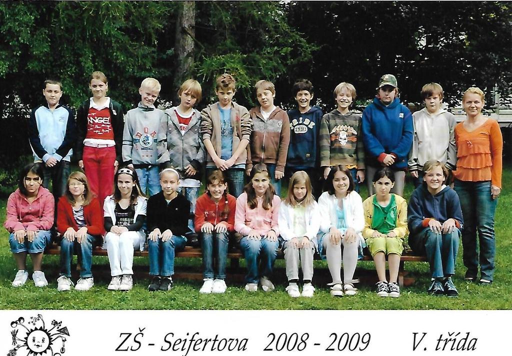 CESTA NA GYMNÁZIUM "aneb jak to celé začalo" Již od třetí třídy se mé kamarádky ze základní školy bavili o gymnáziu. Já jsem z toho ještě neměla rozum a tak jsem o přestupu nepřemýšlela.