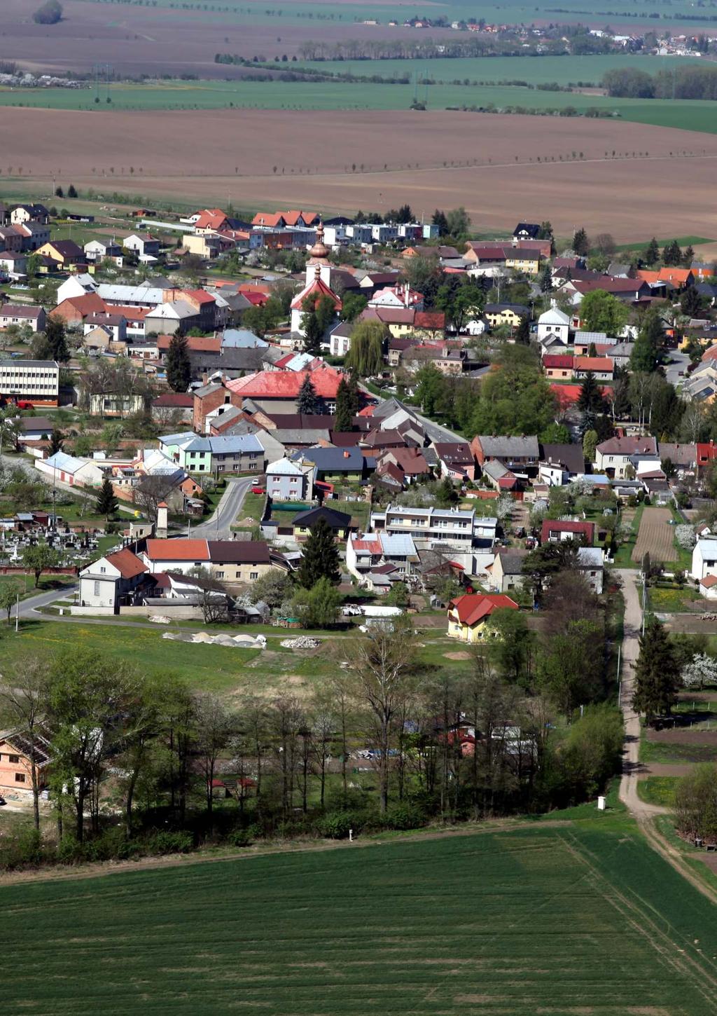 obce Hnìvotín Uvnitø vydání najdete: Zelená sobota - pomùžete zvelebit okolí Hnìvotína?... str.