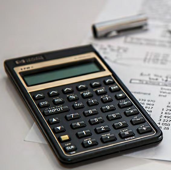 07 FINANČNÍ, OBCHODNÍ A TECHNICKÉ ÚDAJE VE ZKRATCE Uvedené hodnoty k 31. 12. daného roku Ukazatel Jednotka 2012 2013 2014 2015 2016 Výnosy celkem mil. Kč 2.709,9 2.718,5 2.342,4 2.440,6 2.