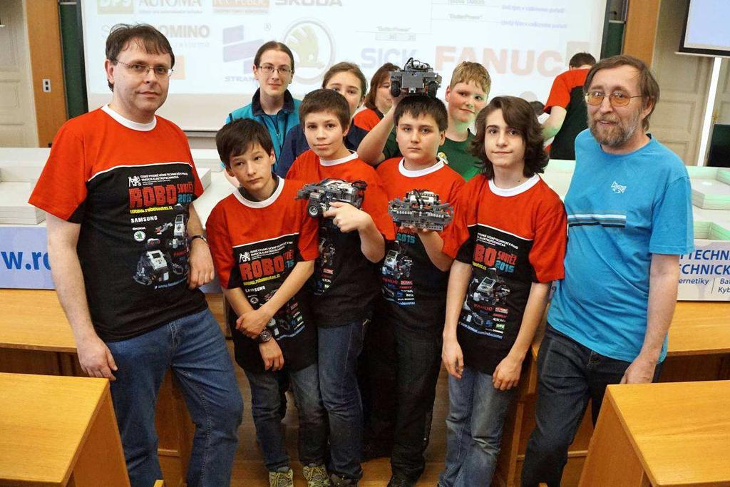 I nejmladší robotici z Jiráskova gymnázia jsou úspěšní České vysoké učení technické v Praze již několik let pořádá pro středoškoláky a vysokoškoláky Robosoutěž soutěž