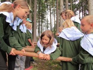 školení hlavních vedoucích dětských táborů, školení funkcionářů PS, Kvalifikace oddílového vedoucího, Kvalifikace Instruktora, Zdravotníka zotavovacích akcí, seminář pro lektory Klubka, druhý ročník