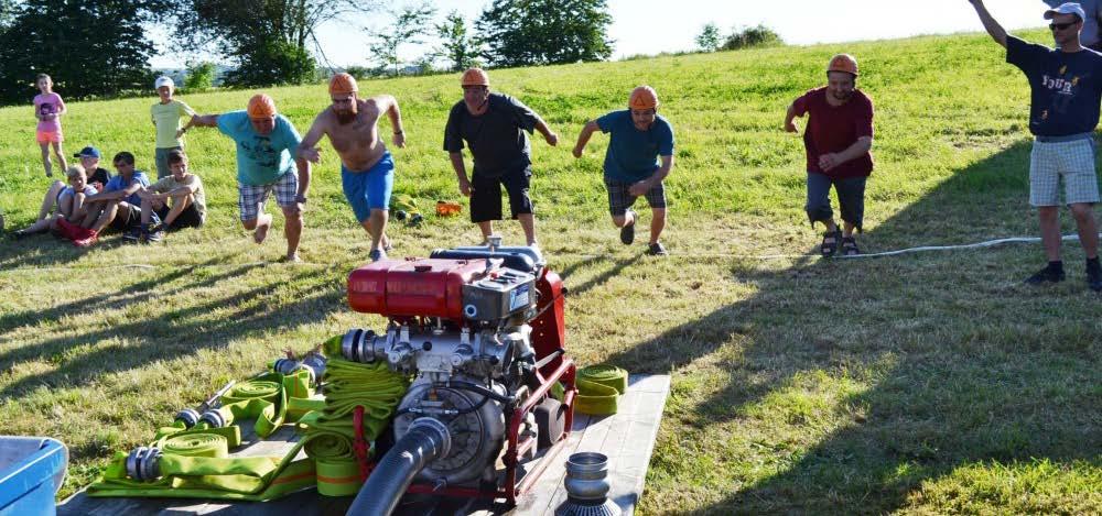 Že se na dolním konci žije kulturně i sportovně, jsme se mohli přesvědčit na louce u Kozubalů.