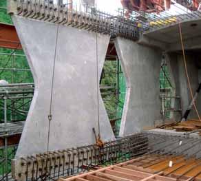 TÉMA TOPIC 10 11 KONCEPT UDRŽITELNOSTI KONSTRUKCE Konstrukce a postupy výstavby použité u Freyssinetova mostu Plougastel a mostu Brotonne Jeana Mullera byly ve své době optimálním řešením a