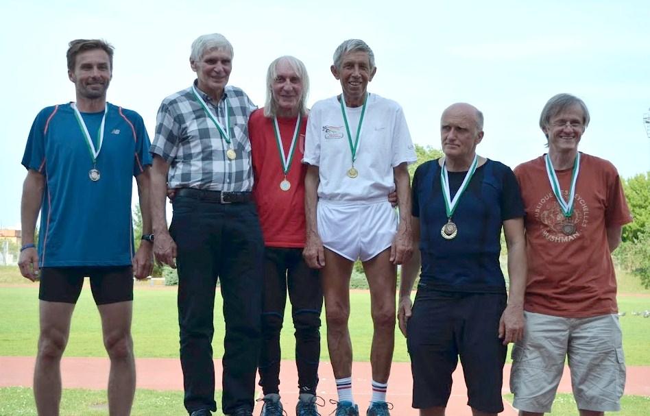 poř. jméno narození věk oddíl výkon koefic. přep. rek. 1. Slavia+Bohemians 38,08 28,00 M 70 Kábele Antonín 16.8.1935 / 79 ASK Slavia Praha 0,7045 Vonášek Josef 16.7.1937 / 77 Bohemians Praha 0,7222 Jankovský Antonín 7.