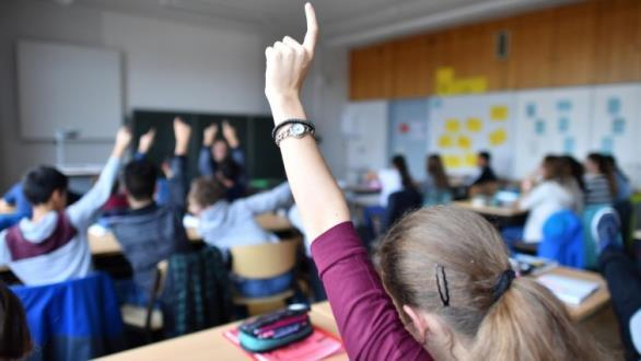NOVÉ PŘEDMĚTY V NĚMČINĚ Rozšířili jsme náš vzdělávací program o nové předměty pro kvartu a kvintu oba předměty budou vyučovány plně v německém jazyce Základy argumentace a debatování = ZAD Očekávané