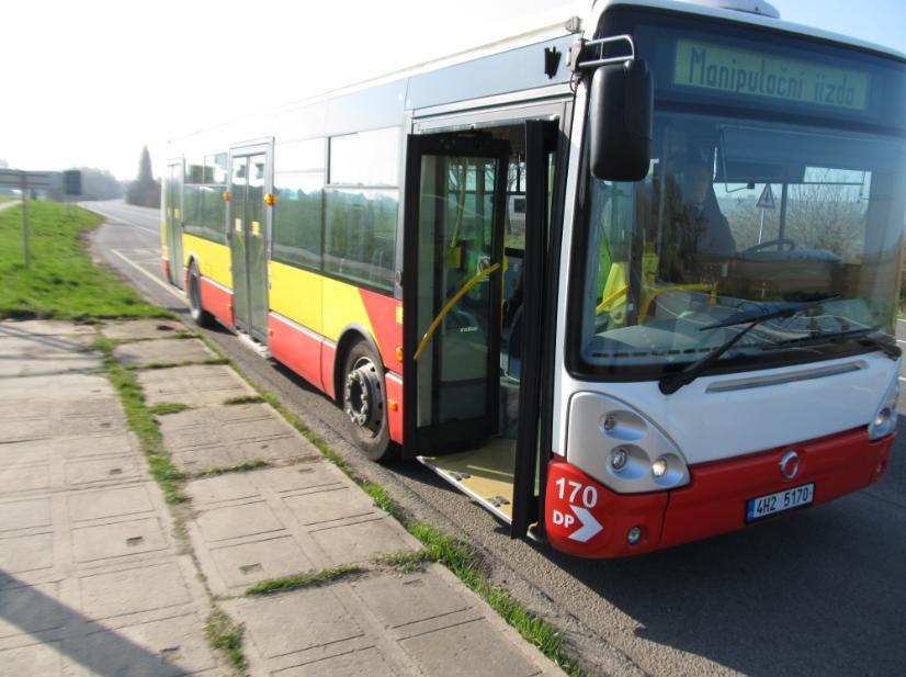 Dvory umožní jejím obyvatelům zapojení do systému MHD a mnohem lepší dopravní obslužnost než v současné době.