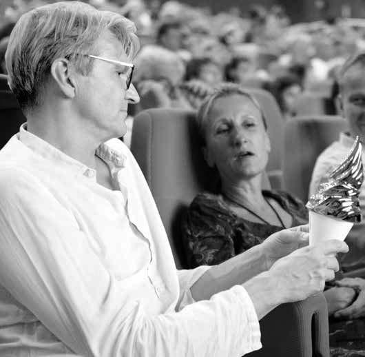 2017 ve středu 9. srpna ve 20.00 na Masarykově náměstí spolu s dětmi z Hradišťánku a hudebníky České filharmonie a společnými silami zboří předsudky.