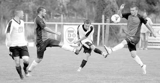 OKRESNÍ FOTBAL PŘÍLOHA DOBRÉHO DNE Pondělí 7. srpna 2017 I www.idobryden.cz Sousedské derby smírně BILANCE OP 1. kola 3 1 1 13:8 Diváci: 496 TABULKA 1. Topolná 1 0 0 4:1 3 2. Jarošov 1 0 0 2:1 3 3.