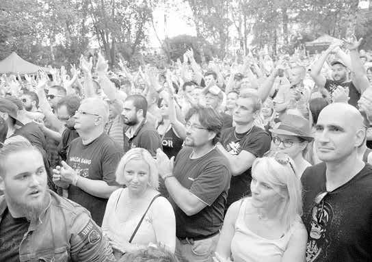 EXHIBICE Motorkářům se ZA KULTUROU Více jak 40 tipů SOUTĚŽ KUTILŮ Diváci viděli v Topolné předvedl mistr světa kam vyrazit, najdete v kulturním osm podomácku vyrobených v biketrialu STR.