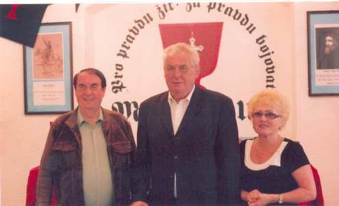 správnější cestu pro konání současný předseda Občan- července 2012 pak již modkrajských voleb v Ústeckém ského sdružení M. J. Husa. A litebny Církve husitské. kraji.