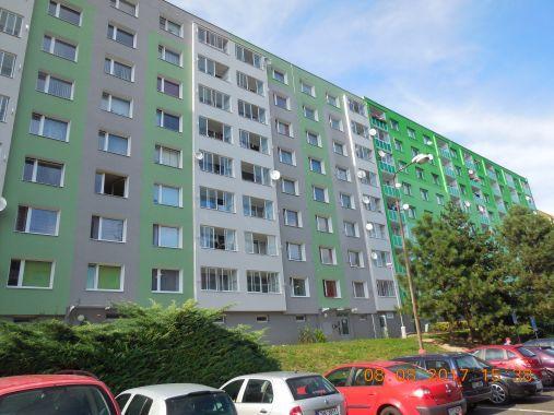 cz kancelář: Pražská 585, RESTAMO, Chomutov www: www.odhadycharvat.cz IČO: 48294047 ZNALECKÝ POSUDEK č.