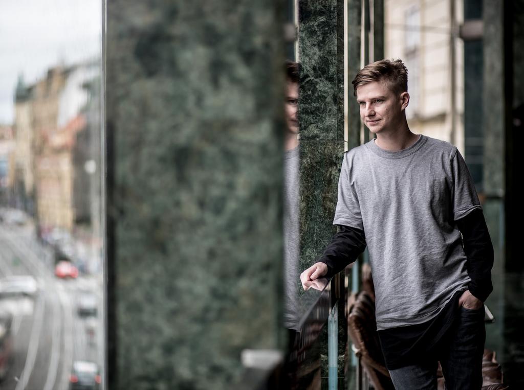 rozhovor braňo holiček Mladý režisér Braňo Holiček se divadlu věnuje od dětství nejdříve jako herec, později jako režisér.