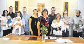 Rok za rokem ubíhá, čas prý rány hojí, vzpomínky na Tebe však stále stejně bolí. Dne 12. října před 19 lety nás navždy opustil pan JOSEF ERNEST z Oseka. Dne 17. října by se dožil 100 let.