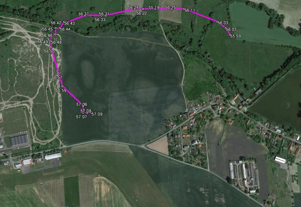 Dne 30. dubna 2017 pilot na kluzácích L 13 a VSO-10 provedl 4 lety v celkové době 4 h 45 min. Na kluzáku L 13 uskutečnil 3 lety s instruktorem a následně provedl let na kluzáku VSO-10.