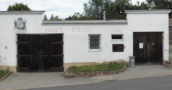 Všude bylo plno maškar a veselého smíchu, masopust přinesl do obce Foto: Obec Světec Snímek vlevo zachycuje hasičskou zbrojnici před rekonstrukcí, snímek vpravo ukazuje současnou chloubu hasičů