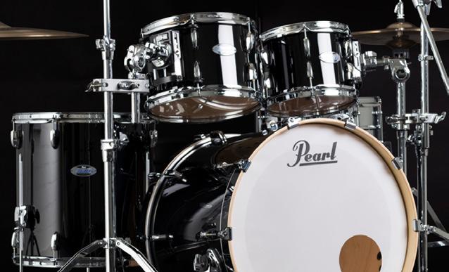 Dostupné ve třech konfiguracích: RS585C 18x12 bass, 10x7 a 12x8 Tom, 14x10 Floor Tom, 13x5