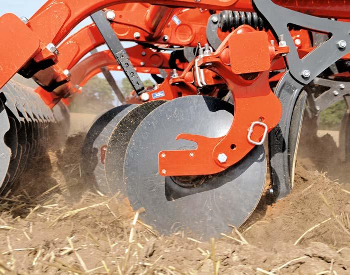 CULTIMER M 100, L 100, L 100R a L 1000 série DOBŘE SROVNANÝ POZEMEK PRO KVALITNÍ PODMÍTKU STRNIŠTĚ K dosažení kvalitní práce je nutné mít dobře srovnaný pozemek a dobře rozprostřenou slámu.