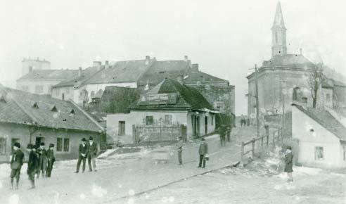 Masarykova knihovna, jež vznikla v roce 1919 sloučením několika spolků, získala nové prostory v tělocvičně Žerotínovy obecné školy v Palackého ulici 19.