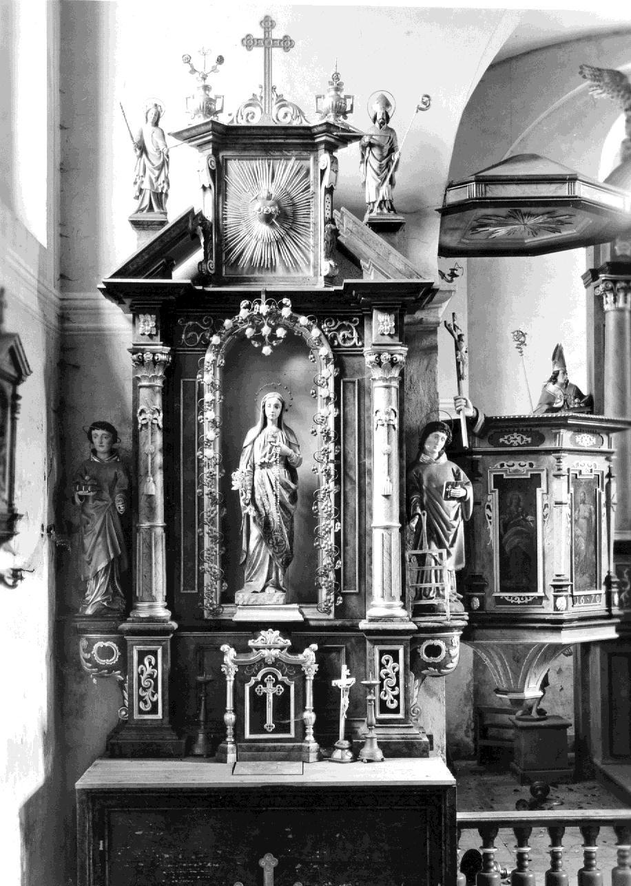 Obrázek 2: Historická fotografie oltáře