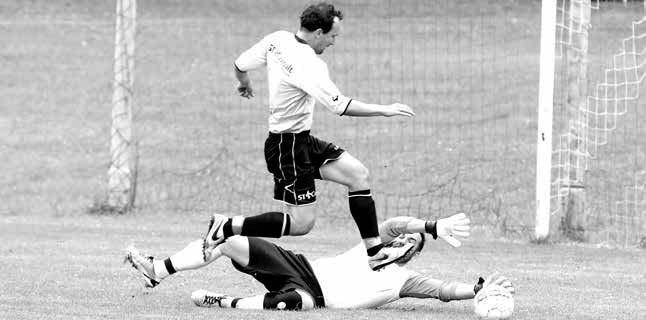 ROZLOSOVÁNÍ OKRESNÍ FOTBAL PŘÍLOHA DOBRÉHO DNE Nováčci se utkají až v září OKRESNÍ PŘEBOR: Novoveští fotbalisté přivítají v derby Uherský Ostroh, Nezdenice míří do Polešovic 1. kolo (6. 8.) O. N. Ves - Uh.