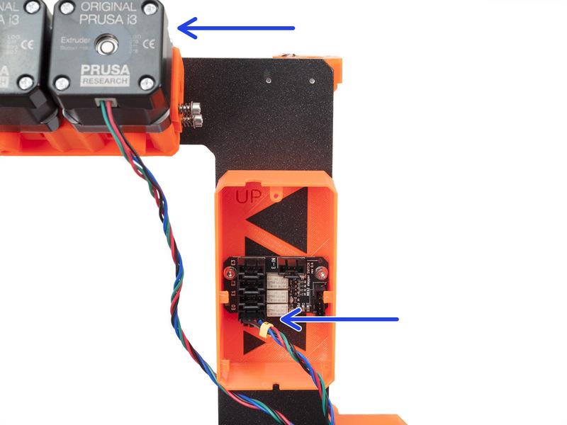 Step 4 Připojení motorů z Extrudérů V návaznosti na předchozí kapitolu je nutné zapojit všechny motory extrudéru ve správném