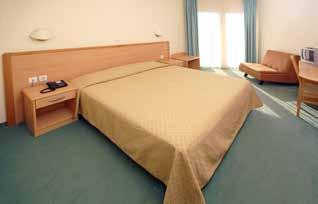 189 Apartmán B3 3 8 110 12 500 15 040 15 970 17 130 15 970 12 500 8 110 6 260 190 Apartmán B4 4 9 650 15 430 19 130 20 060 20 980 20 060 15 430 9 650 7 110 191 Apartmán BX4 4 11 040 17 280 21 440 22