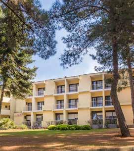 3.2019. Apartmány POLYNESIA *** - UMAG Poloha: středisko Polynesia, jež má největší bazén v Umagu, leží v komplexu Katoro, cca 3 km od centra Umagu.