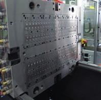 excelentní energetická efektivita Velmi nízké tření, systém uzamčení tlaku Lock-In a systém pohonu ENGEL ecodrive umožňuje při výrobě technických dílů energetickou efektivitu na úrovni plně