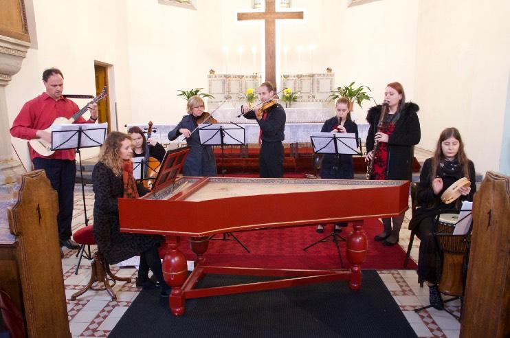studentů Konzervatoře Evangelické akademie v Olomouci.