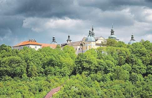 2 26. ledna 2018 Příbramsko KRÁTCE Když matematika pracuje pro astronomii BŘEZNICE Až do 26. února je vměstské knihovně přístupná unikátní výstava Matematika ve službách astronomie.
