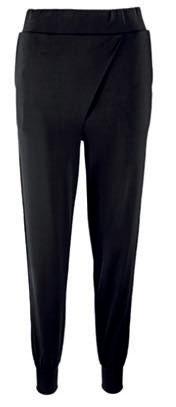 Podšitá oblast trupu. Kapuce nastavitelná do šířky. V pase stahování na šňůrku s brzdičkami. 100 % polyamid. Podšívka 100 % polyester. Vel. 36 46. 35 82 221 Kč 1.