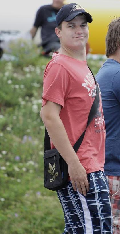 v zahraničí. No hold synek oprášil němčinu, vyšel vstříc novým končinám. Osud jej zavál, až do městečka nedalo Mnichova. Opět tam pracuje v pohostinství a je nadmíru spokojen dle svých slov.